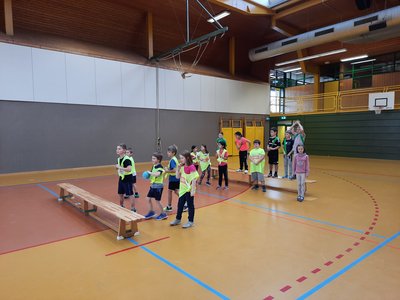 Handball zu Gast in der Grundschule Steinheim